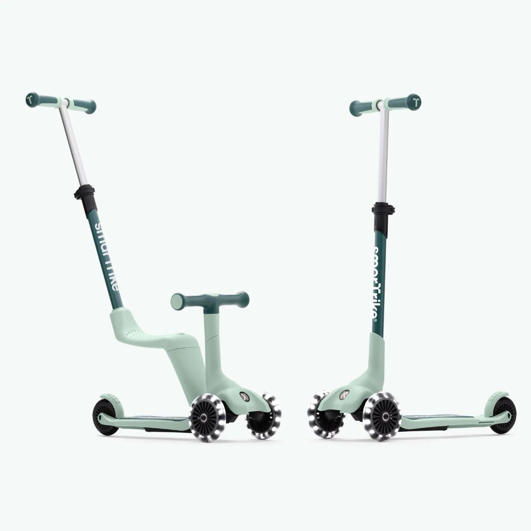 Dos vistas del scooter evolutivo SmarTrike Xtend Mini Ride en color Verde Agua: a la izquierda en modo correpasillos con asiento y manubrio para padres inclinado, y a la derecha en modo scooter autónomo con manubrio vertical y ruedas LED. Fondo verde muy claro.